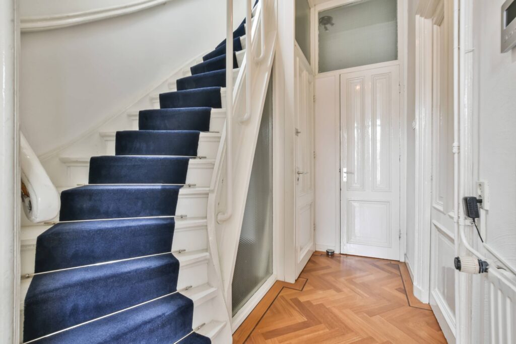 luxury-staircase-hall-2023-11-27-05-25-24-utc-1-scaled